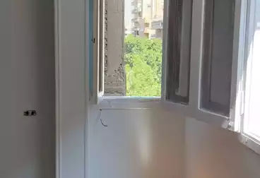 Apartments For sale - 3 rooms - floor 4