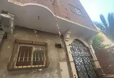 منزل / بيت للبيع - 6 غرف