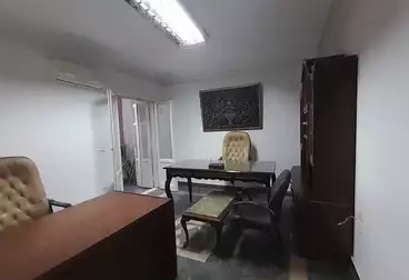مكاتب للإيجار - 3 غرف - بالدور 6