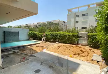 شقة بحديقة للإيجار - 3 غرف - بالدور 0