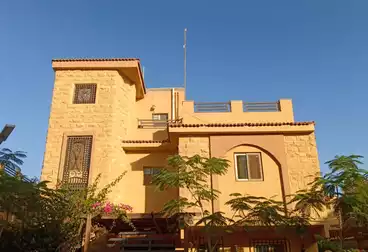 فيلا منفصلة للبيع - 4 غرف