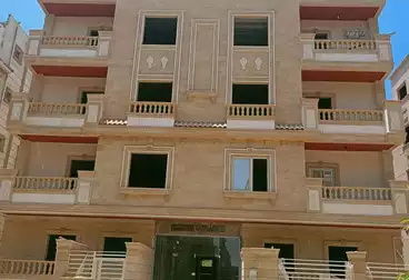 شقق للبيع - 4 غرف - بالدور 0