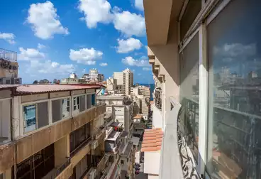 Apartments For sale - 3 rooms - floor 8