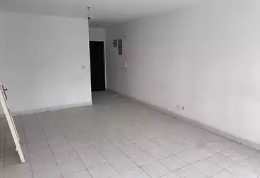 Apartments For sale - 3 rooms - floor 1