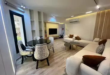 شقق مفروشة للبيع - 2 غرف - بالدور 5
