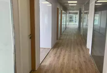 Administrative For rent - 6 rooms - floor 4
