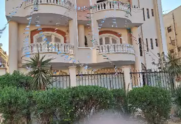 فلل للبيع - 12 غرف