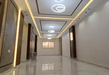شقق للبيع - 3 غرف - بالدور 1