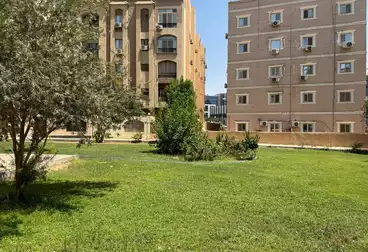 دوبلكس بحديقة للبيع