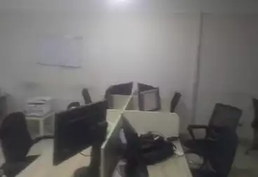 Administrative For rent - 6 rooms - floor 1