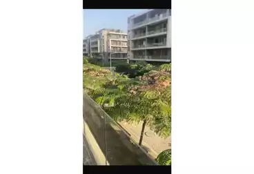 Apartments For sale - 3 rooms - floor 1