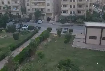 روف للبيع - 1 غرف - بالدور 4