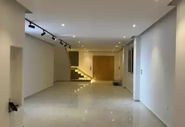 شقق للبيع - 4 غرف - بالدور 1