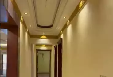 شقق للبيع - 3 غرف - بالدور 1
