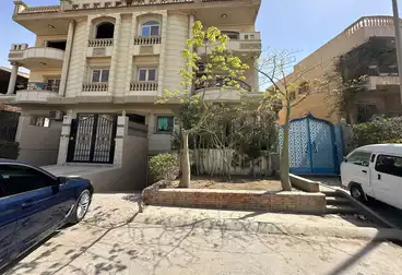 Apartments For sale - 3 rooms - floor 1