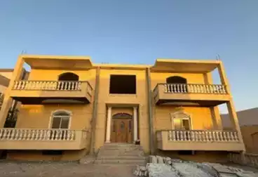 Garden Villa For sale - 8 rooms