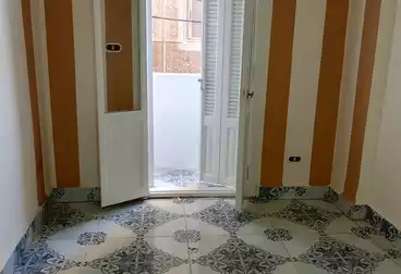 Apartments For sale - 2 rooms - floor 1