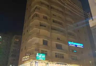 شقق للبيع - 3 غرف - بالدور 4