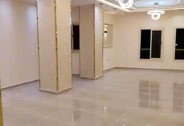 شقق للبيع - 3 غرف - بالدور 0