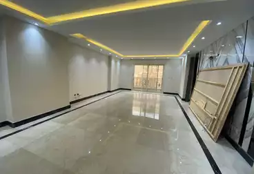 مكاتب للإيجار - 3 غرف - بالدور 9