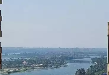 Building For sale - 4 rooms