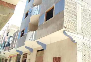 House / Home For sale - 4 rooms