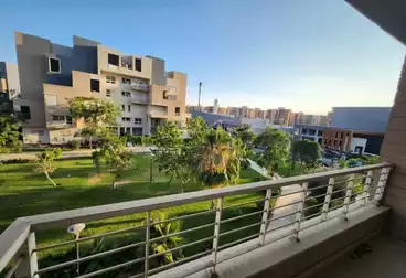 Apartments For sale - 4 rooms - floor 2