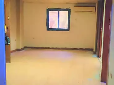 شقق للبيع - 3 غرف - بالدور 1