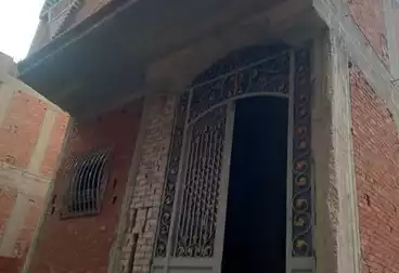 House / Home For sale - 4 rooms