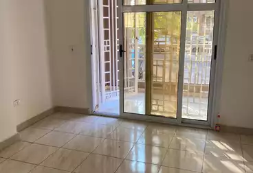 شقق للبيع - 1 غرف - بالدور 0