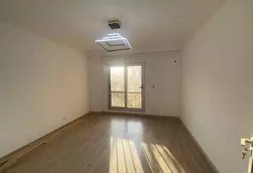 Apartments For sale - 2 rooms - floor 1