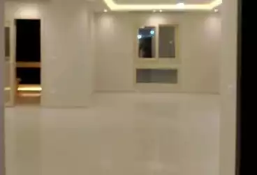 مكاتب للإيجار - 3 غرف - بالدور 3