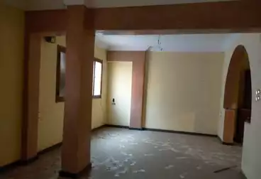 منزل / بيت للبيع - 8 غرف