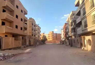 شقق للبيع - 3 غرف - بالدور 1
