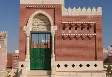 مدافن للبيع