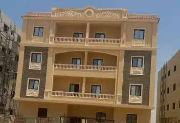 شقق للبيع - 3 غرف - بالدور 1