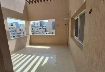 شقق للإيجار - 3 غرف - بالدور 4