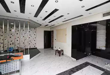 Administrative For rent - 5 rooms - floor 3