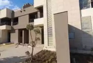 تاون هاوس للبيع - 4 غرف