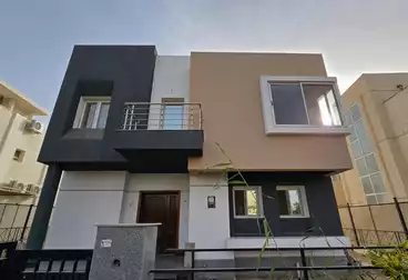 فيلا منفصلة للبيع - 3 غرف