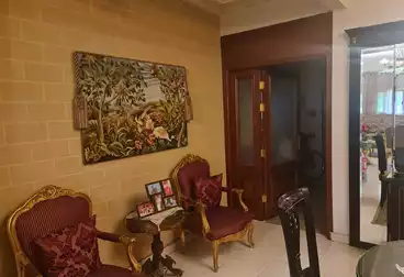شقق للبيع - 3 غرف - بالدور 1