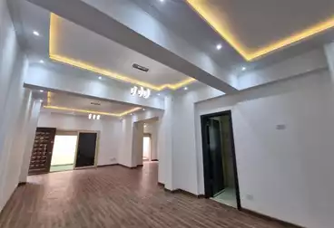 شقق للبيع - 6 غرف - بالدور 1