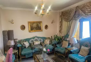 Furnished Apartment For sale - 4 rooms - floor 7