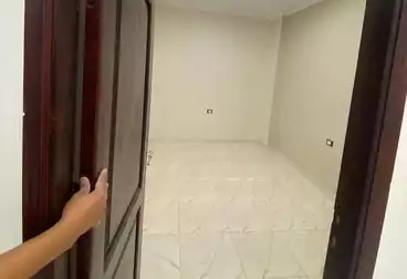 undefined undefined - 2 rooms - floor 8