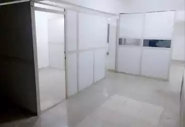 Administrative For rent - 3 rooms - floor 2