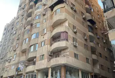 Apartments For rent - 3 rooms - floor 8