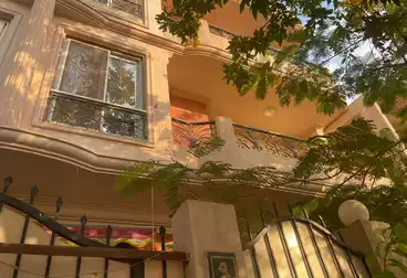 Apartments For sale - 4 rooms - floor 1