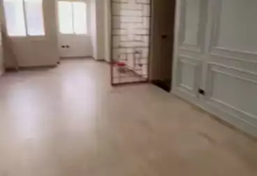 Apartments For sale - 2 rooms - floor 1