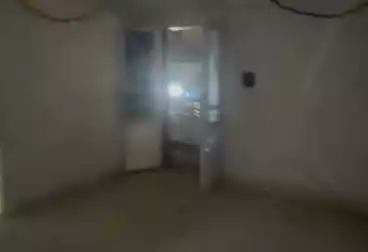 شقق للبيع - 3 غرف - بالدور 1