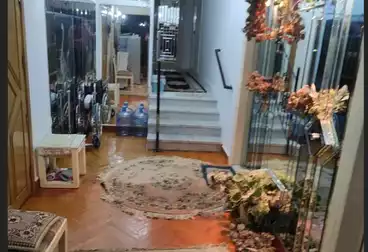 Furnished Apartment For sale - 3 rooms - floor 10